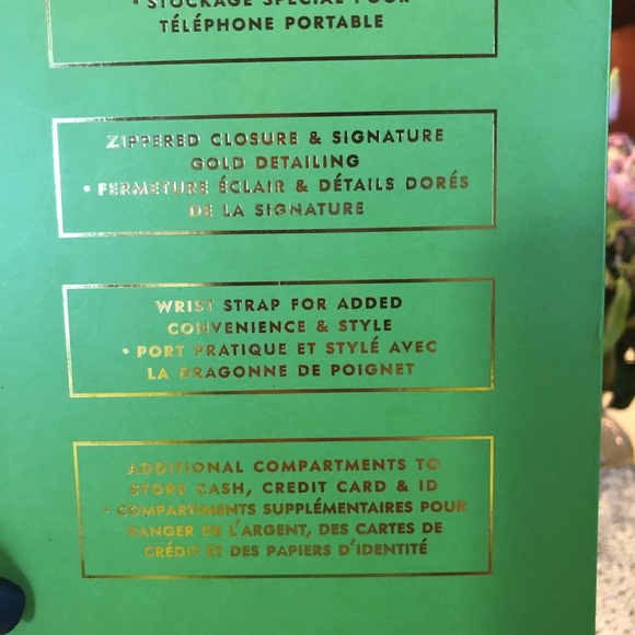 Gorgeous Gold Kate Spade phone wristlet - Picture 3 of 4